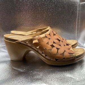 Dansko flower heels size 41